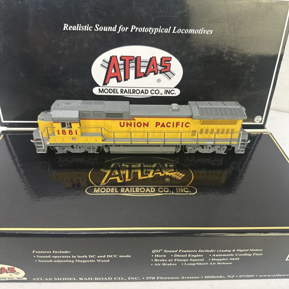 Atlas 9843 HO Dash 8-40B Locomotive UP #1881 Standard DC/DCC READY